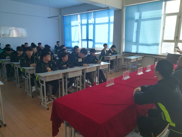 1551665556111960.jpg 雷锋1 (1).jpg